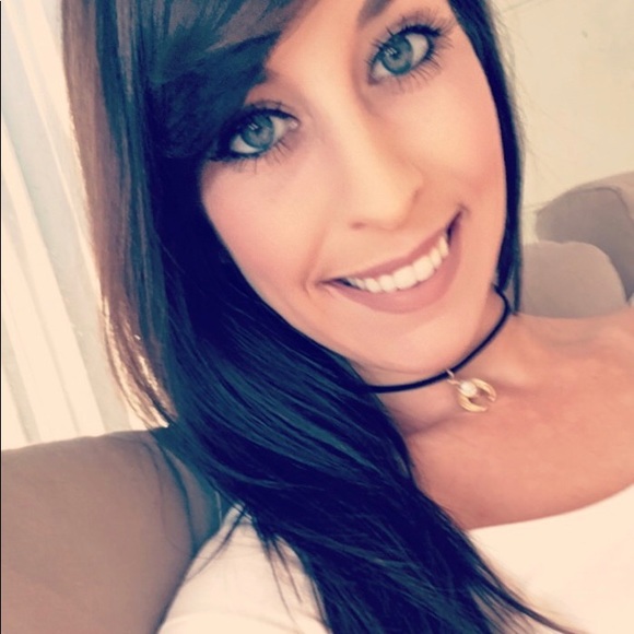 Meet your Posher, Nikki - Picture 1 of 7